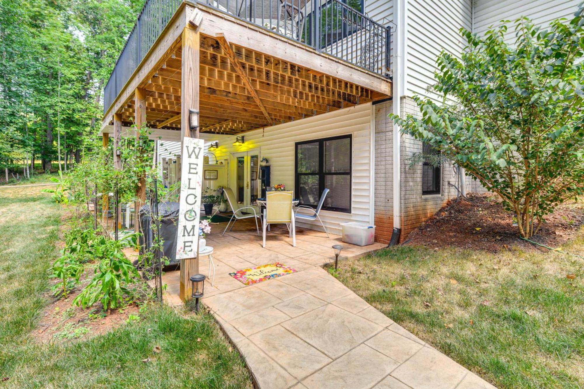 Charming Charlottesville Apt With Outdoor Space! Exterior photo